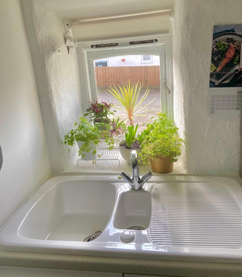 Idyllic Cornish Cottage, Superking Bed, Private Garden Dogs Welcome Truro Ngoại thất bức ảnh